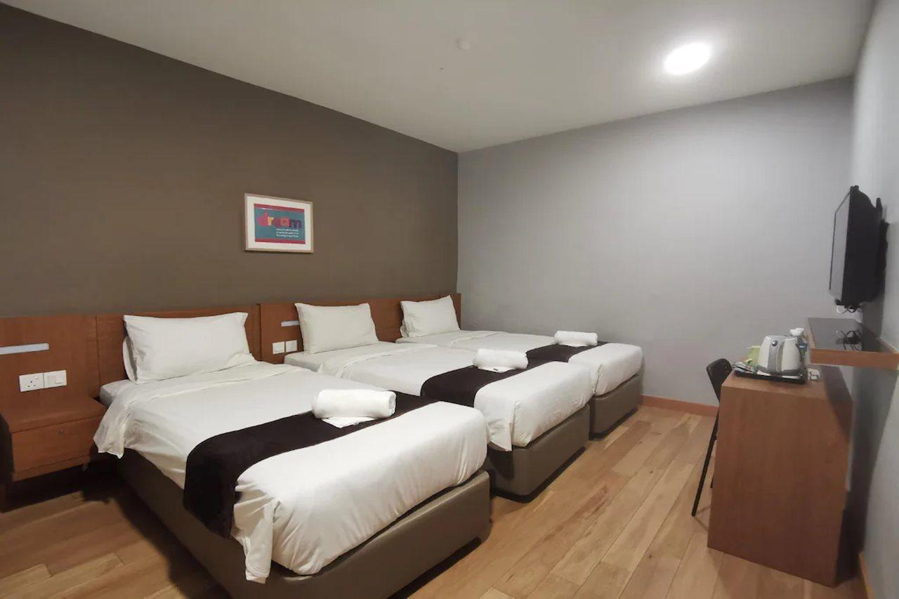 Hotel Zamburger Second Link Johor Bahru Exteriör bild