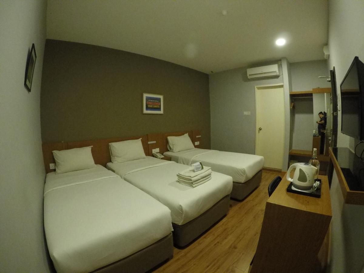 Hotel Zamburger Second Link Johor Bahru Exteriör bild